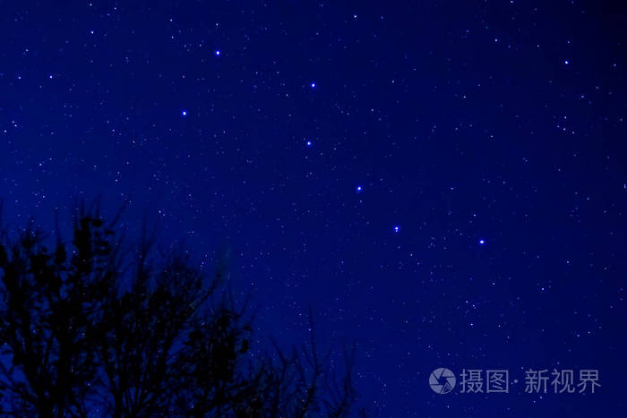 在春天的夜空北斗七星照片 正版商用图片0n4qen 摄图新视界 在春天的夜空北斗七星照片 正版商用图片0n4qen 摄图新视界