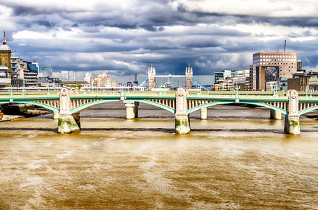 伦敦城市景观与南华桥塔大桥