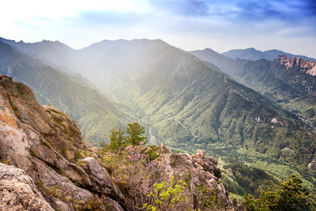 美丽的山景观的雪岳山国家公园，S