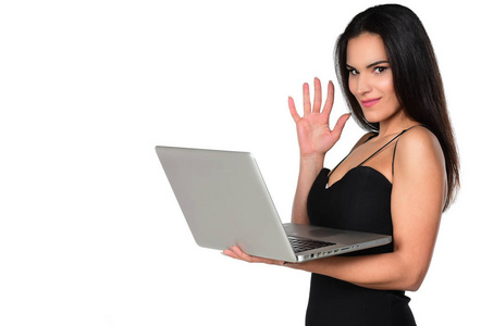 美丽的微笑的女人与笔记本电脑孤立的白色背景
