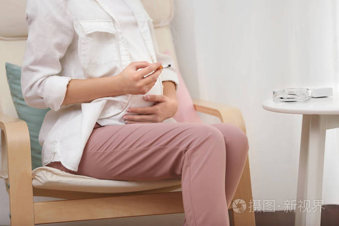 吸烟孕妇