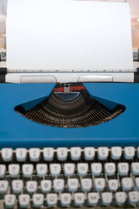 旧打字机, 空白白纸, 准备好你的想法