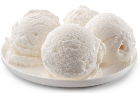 四勺特写在白色背景下被隔离的冰淇淋盘照片