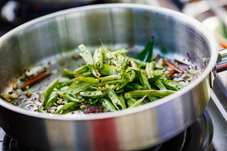 烹饪班传统斯里兰卡菜青豆的研制