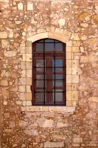背景老米色石墙与窗口