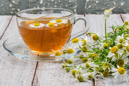 与洋甘菊花草茶