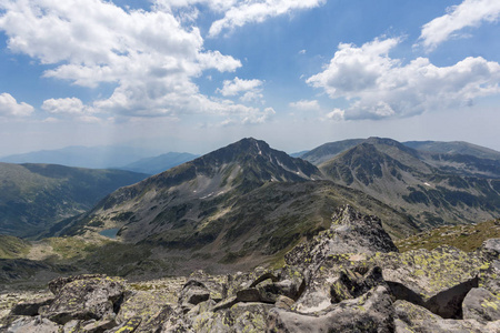 来自保加利亚 Pirin 山 Kamenitsa 峰的惊人景观