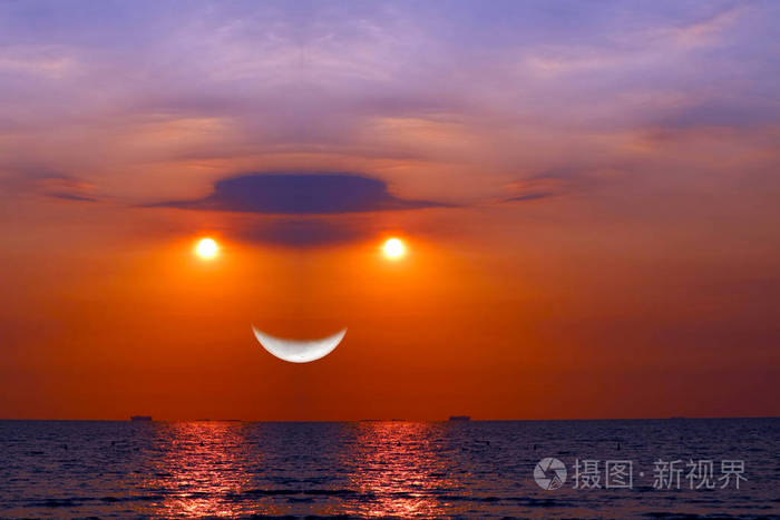 黄昏时分, 海面上的月亮反射日落