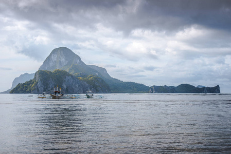 El Nido 美丽的卡德劳岛岛日落景观在巴拉望岛