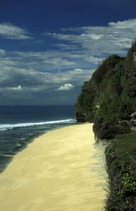 如诗如画的海滩，附近巴厘岛