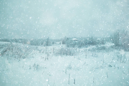 白雪皑皑的冬季风景