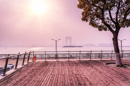 苏州金鸡湖公共康乐广场与城市建设