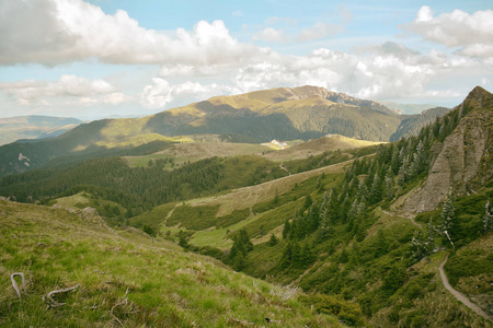 horsk krajina v horch ciucas, Rumunsko罗马尼亚丘卡什山区山风景