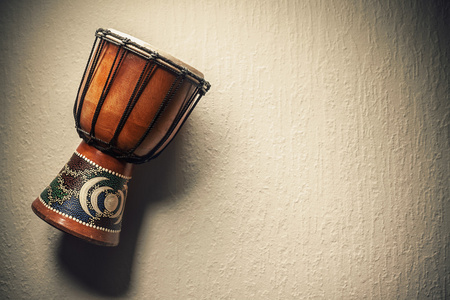 一木非洲鼓照片