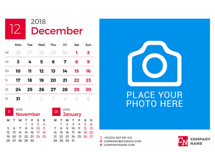 2018 年的日历。矢量设计打印模板与放置图片和公司徽标的位置。2018 年 12 月。在周一的周开始。在页上的 3 个月