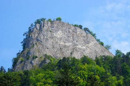 Sokolica 峰值在 Pieniny 山，波兰