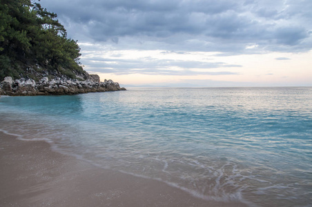 在 Thasos，希腊海滨