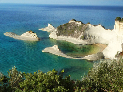 蓝色泻湖海岸景观爱奥尼亚海在科孚岛