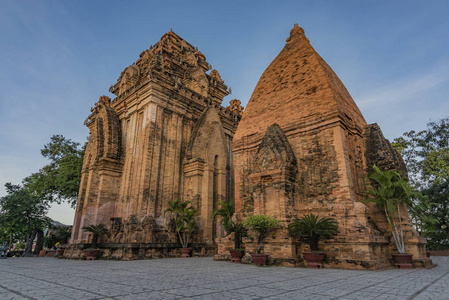 纳桑塔的波那加寺塔图片