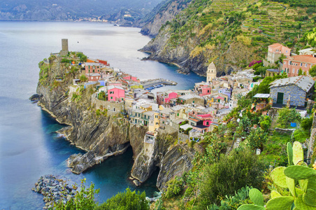 意大利五渔村 Vernazza 老村夏季景观