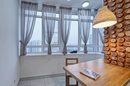 优雅的设计的窗口窗帘和百叶窗照片