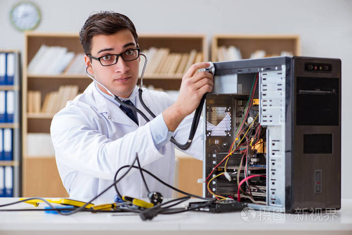它修复破碎的pc桌面计算机技术员