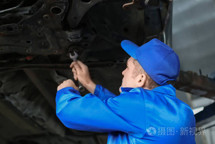 维修中心男修车