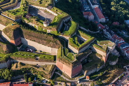 在 Klodzko 市古堡鸟瞰图