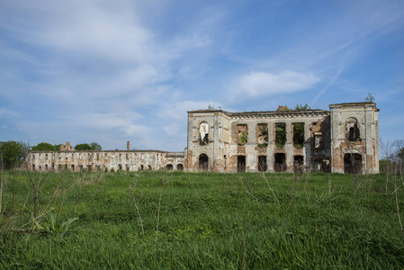 Sanguszko 宫殿的废墟