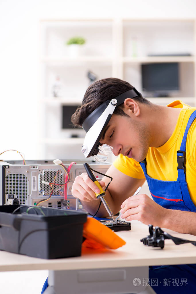 计算机维修技师维修硬件