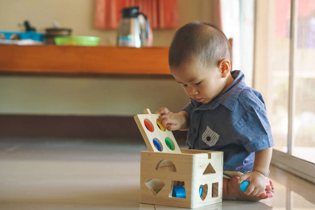 亚洲宝贝玩木制玩具盒