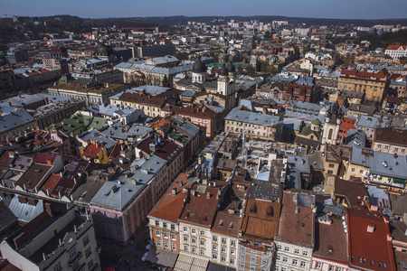 利沃夫旧的城市全景。乌克兰，欧洲。利沃夫市全景。屋顶的利沃夫，乌克兰