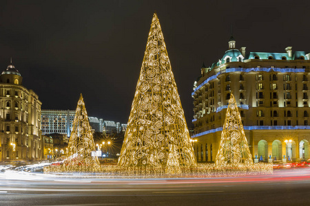 新年, 圣诞树在阿塞拜疆首都巴库的一个广场上