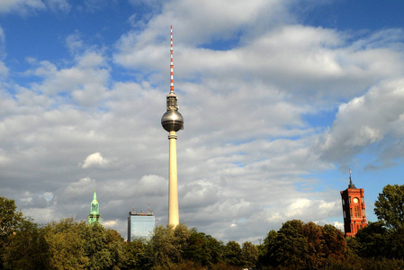 在亚历山大广场，德国柏林电视塔