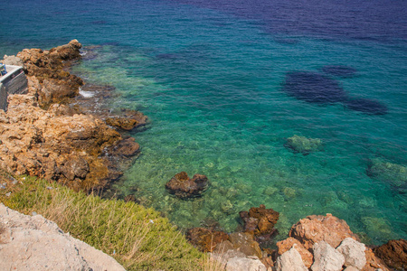 萨罗尼克湾 Aegina 岛海湾景观