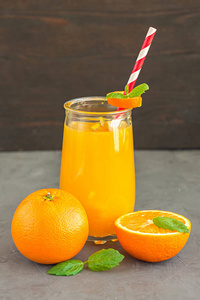桔汁和橙水果