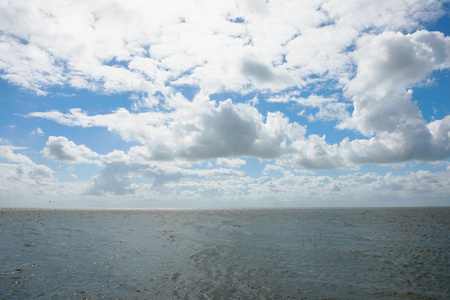 天空, 海和云彩