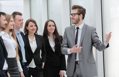 商人进行培训与业务团队照片