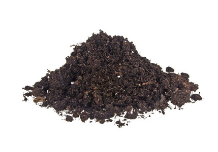 土壤堆桩孤立的白色背景上的土壤腐殖质的堆照片