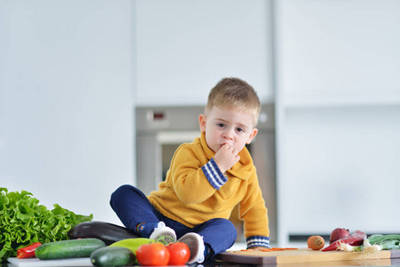 孩子吃健康的蔬菜