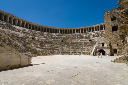 在 Aspendos 的罗马古剧院。安塔利亚省。土耳其地中海沿岸的