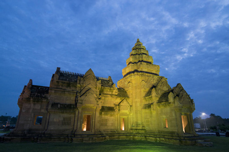 在泰国东北部的布里兰城堡的布里兰, 重建了高棉寺。泰国, 布里兰, 2017年11月