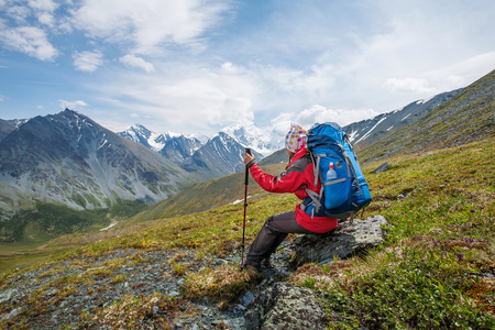 附近的 Belukha 山，最高在西伯利亚的徒步旅行者