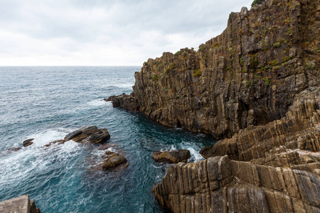 冲浪在晚上 Manarola 郊区, 五渔村, 意大利