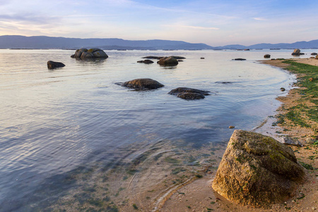 岩石的海上