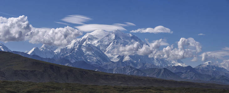 德纳 麦金利 是北方最高的山峰。