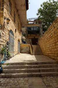 Safed 是以色列北部地区的城市, 位于上加利利中部, 海拔800900 米。