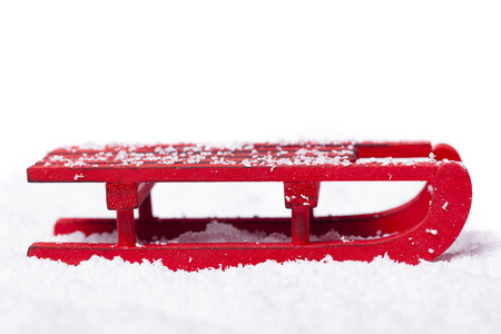 红色雪橇与雪