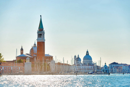 圣马可波罗广场与钟楼在意大利威尼斯。海景