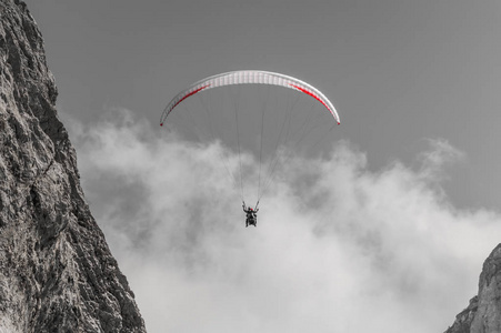 皮拉图斯山二滑翔伞图片
